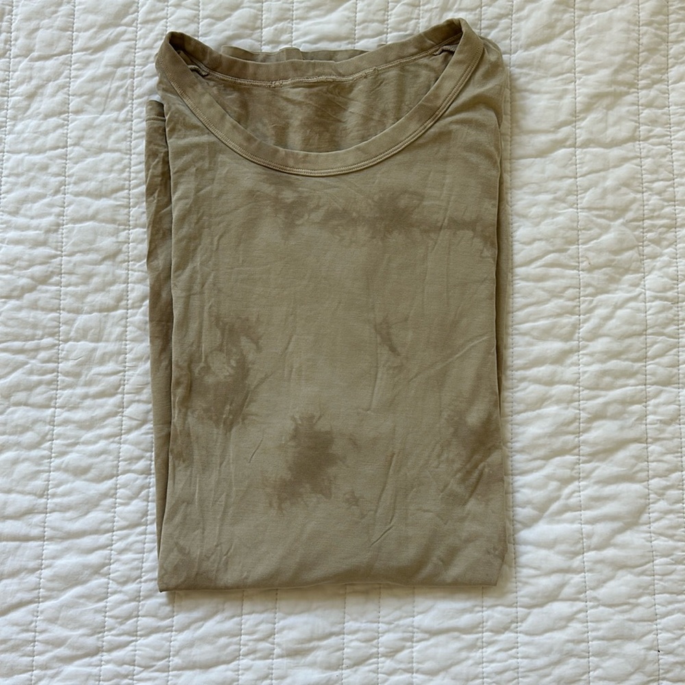 Tie die tshirt new lululemon